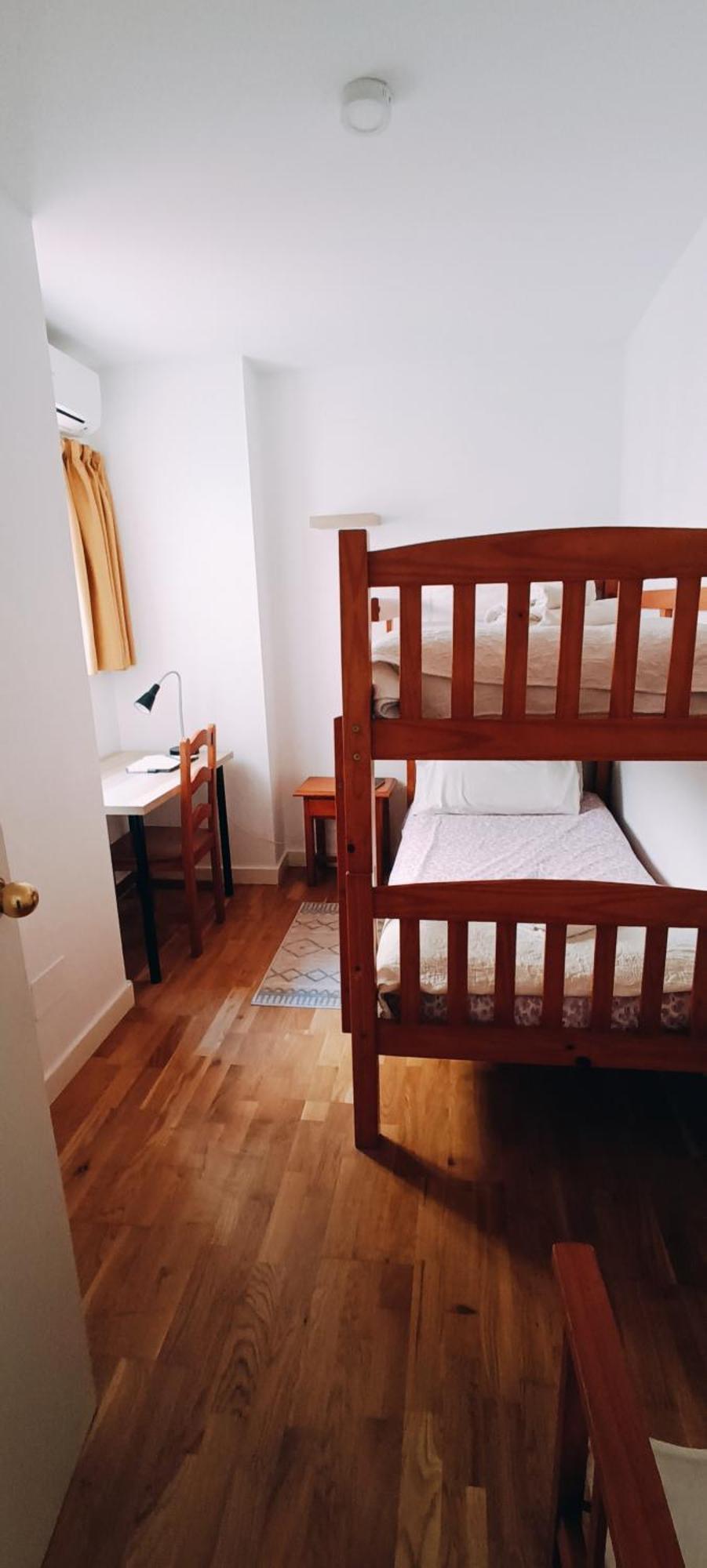 Bolivia Beach Apartments Малага Экстерьер фото