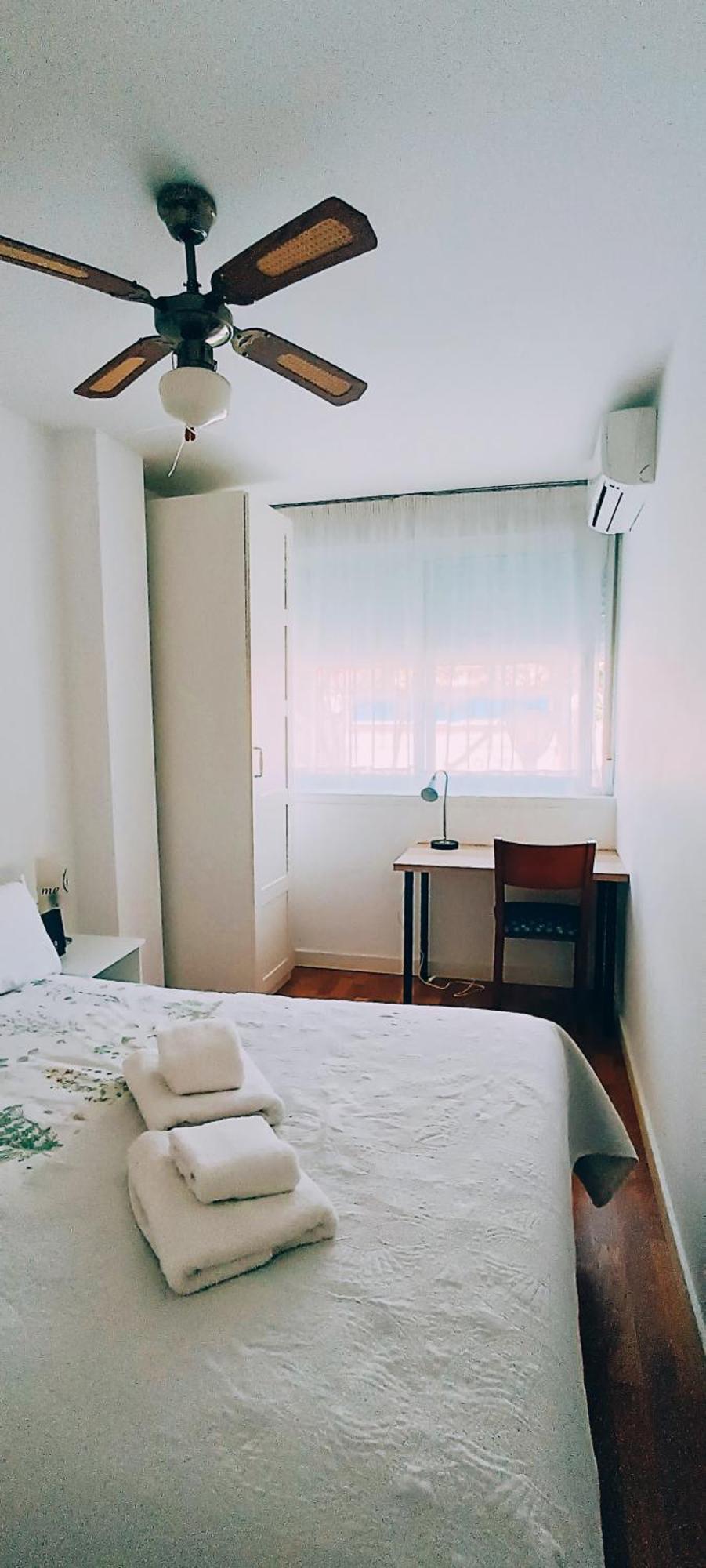Bolivia Beach Apartments Малага Экстерьер фото