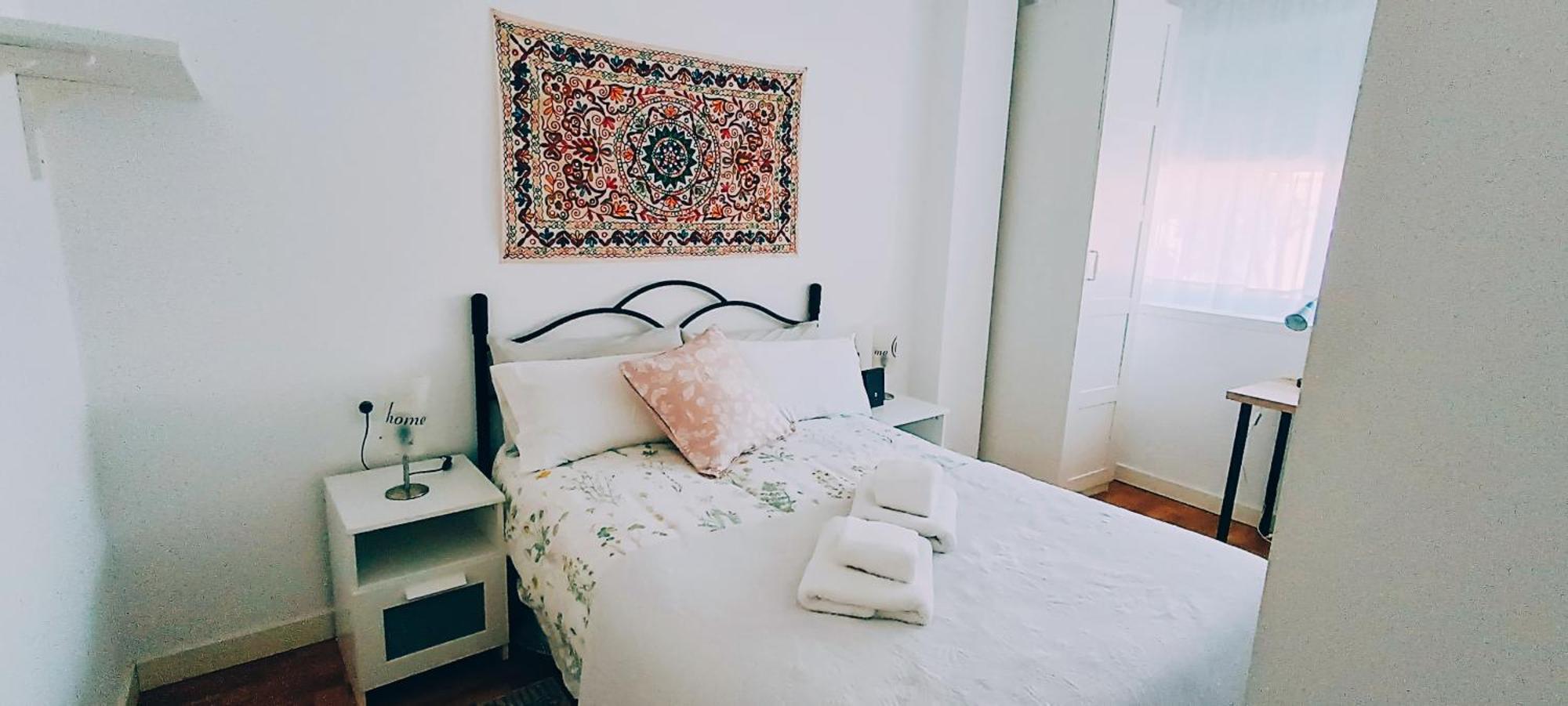 Bolivia Beach Apartments Малага Экстерьер фото