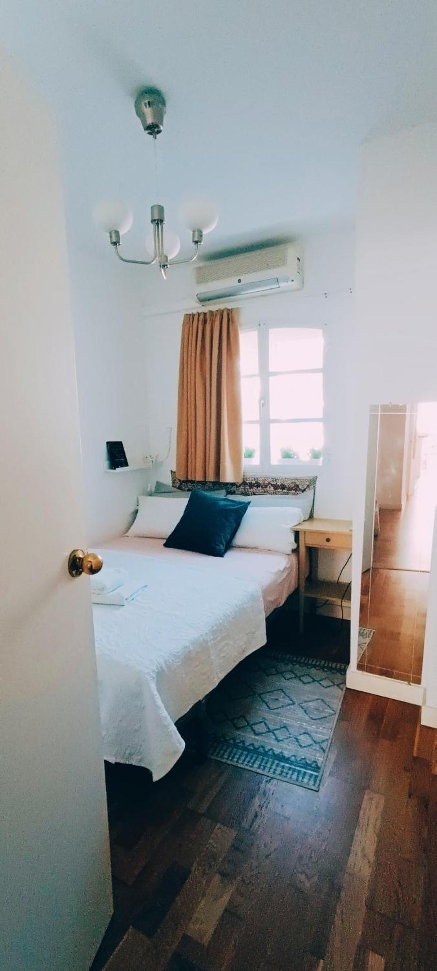 Bolivia Beach Apartments Малага Экстерьер фото