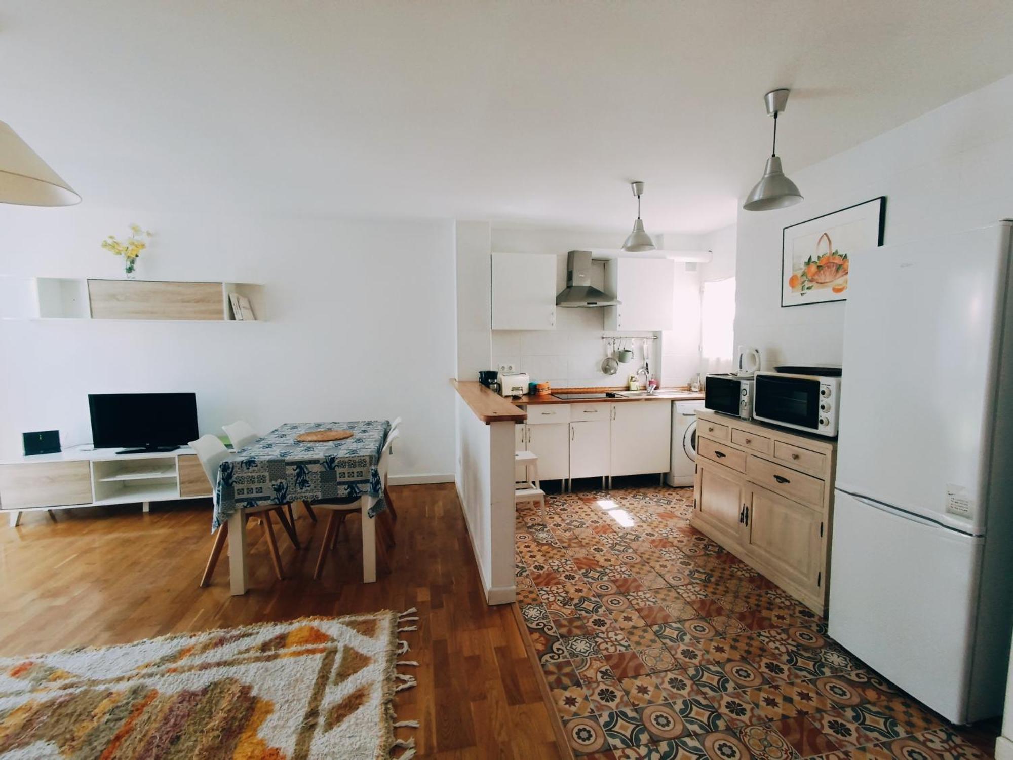 Bolivia Beach Apartments Малага Экстерьер фото