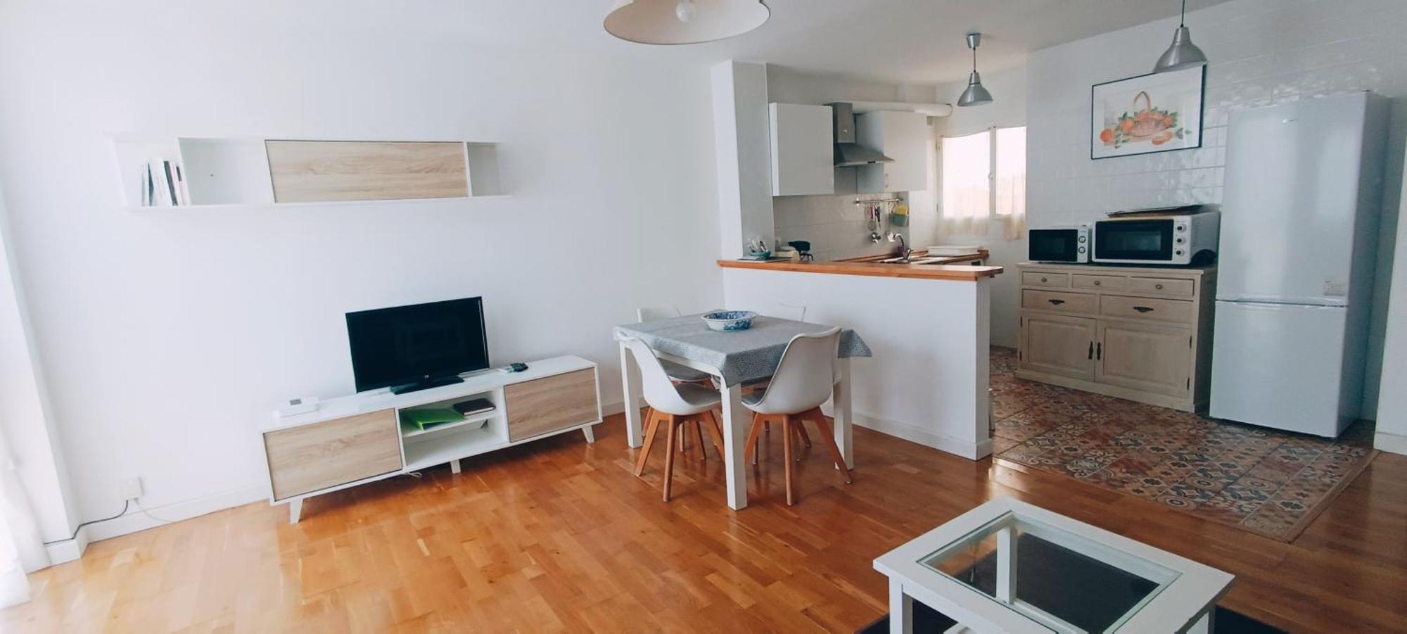Bolivia Beach Apartments Малага Экстерьер фото