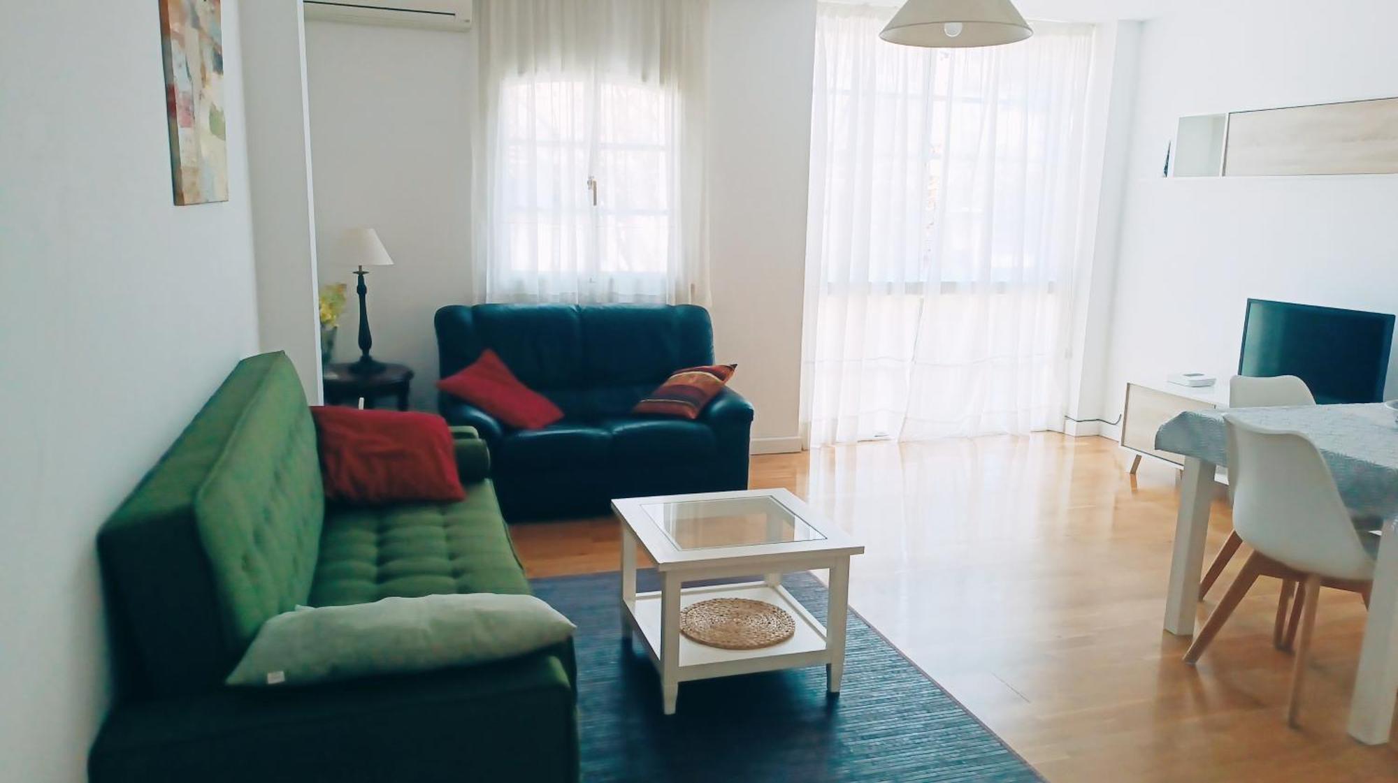 Bolivia Beach Apartments Малага Экстерьер фото